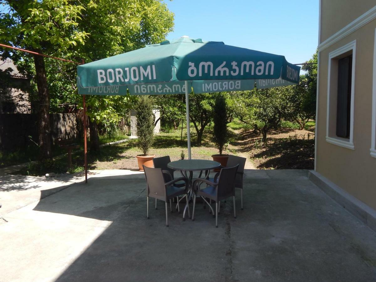Guest House On Angisa Batumi Exteriör bild